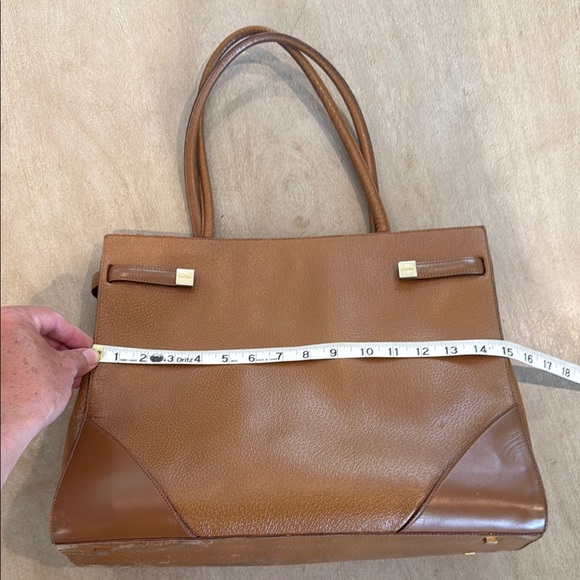 MaxMara Brown Tote with Minimalist Design and Metallic Accents - Picture 8 of 10